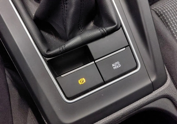 Volkswagen Golf cena 79900 przebieg: 48375, rok produkcji 2021 z Hajnówka małe 529